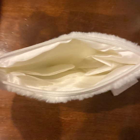 Harry Potter: Hedwig Plush Accessory Pouch - Picture 3 of 6